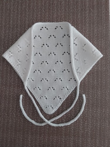 Handgestricktes dreieckstuch - handgestricktes, dreieckstuch-